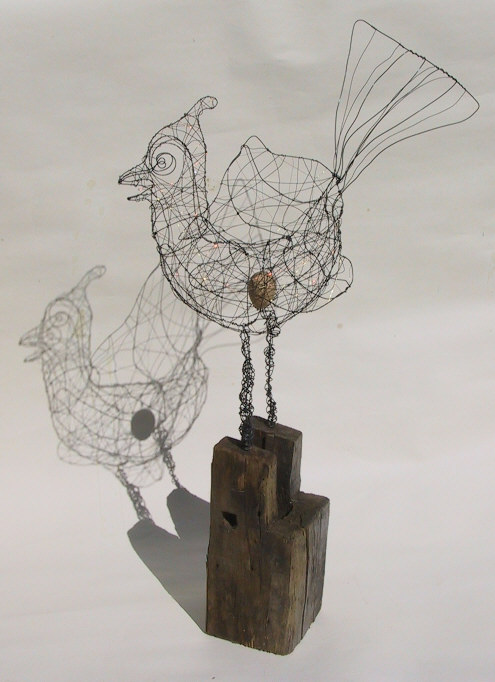 Wire bird sculpture