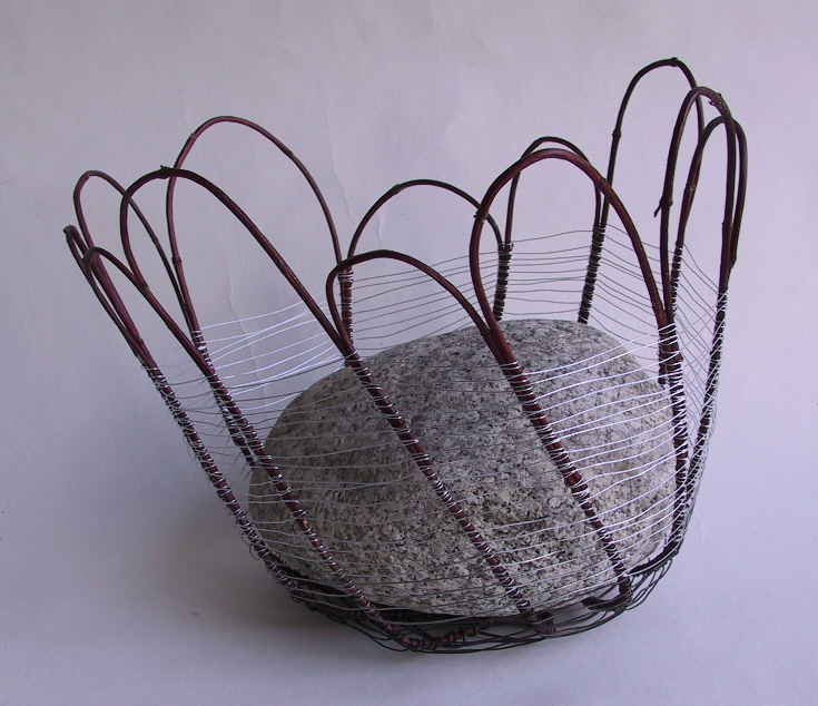 Wire vessel sculpture